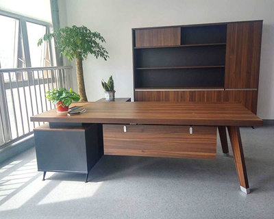 辦公家具銷售人員該如何為客戶介紹自己家的產(chǎn)品呢